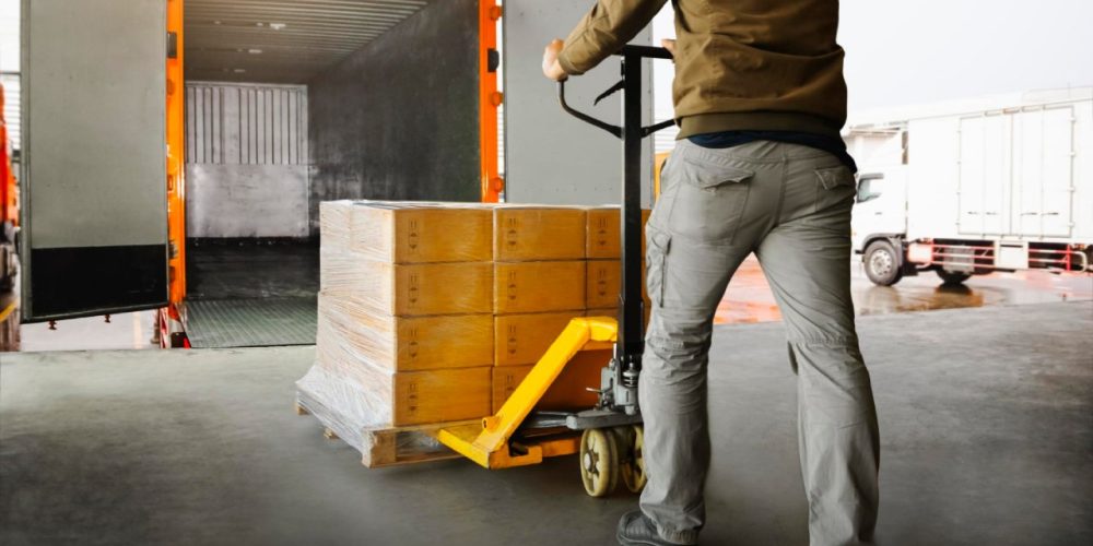 Como a Montebel garante segurança nas cargas e descargas - Montebel Transportes